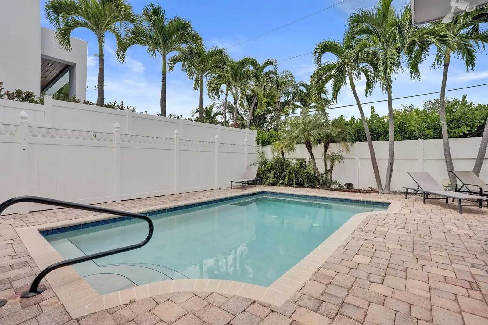3207 LEIGH Road, Pompano Beach FL 33062 photo 2