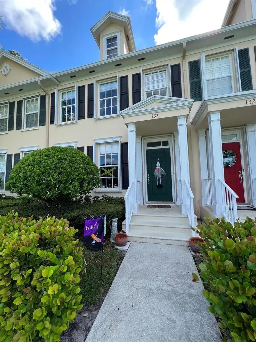 134 Wentworth Court, Jupiter FL 33458 photo 4