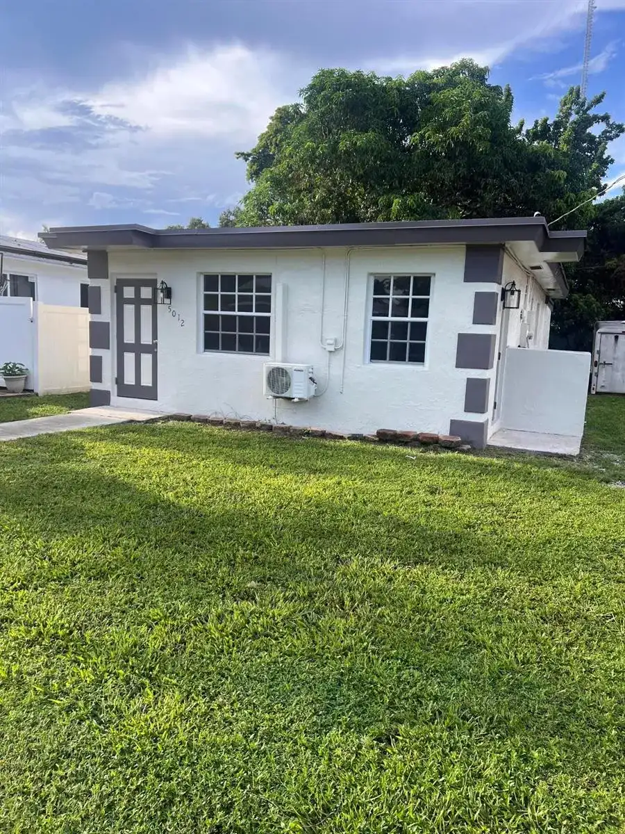 5012 SW 22ND Street, West Park FL 33023