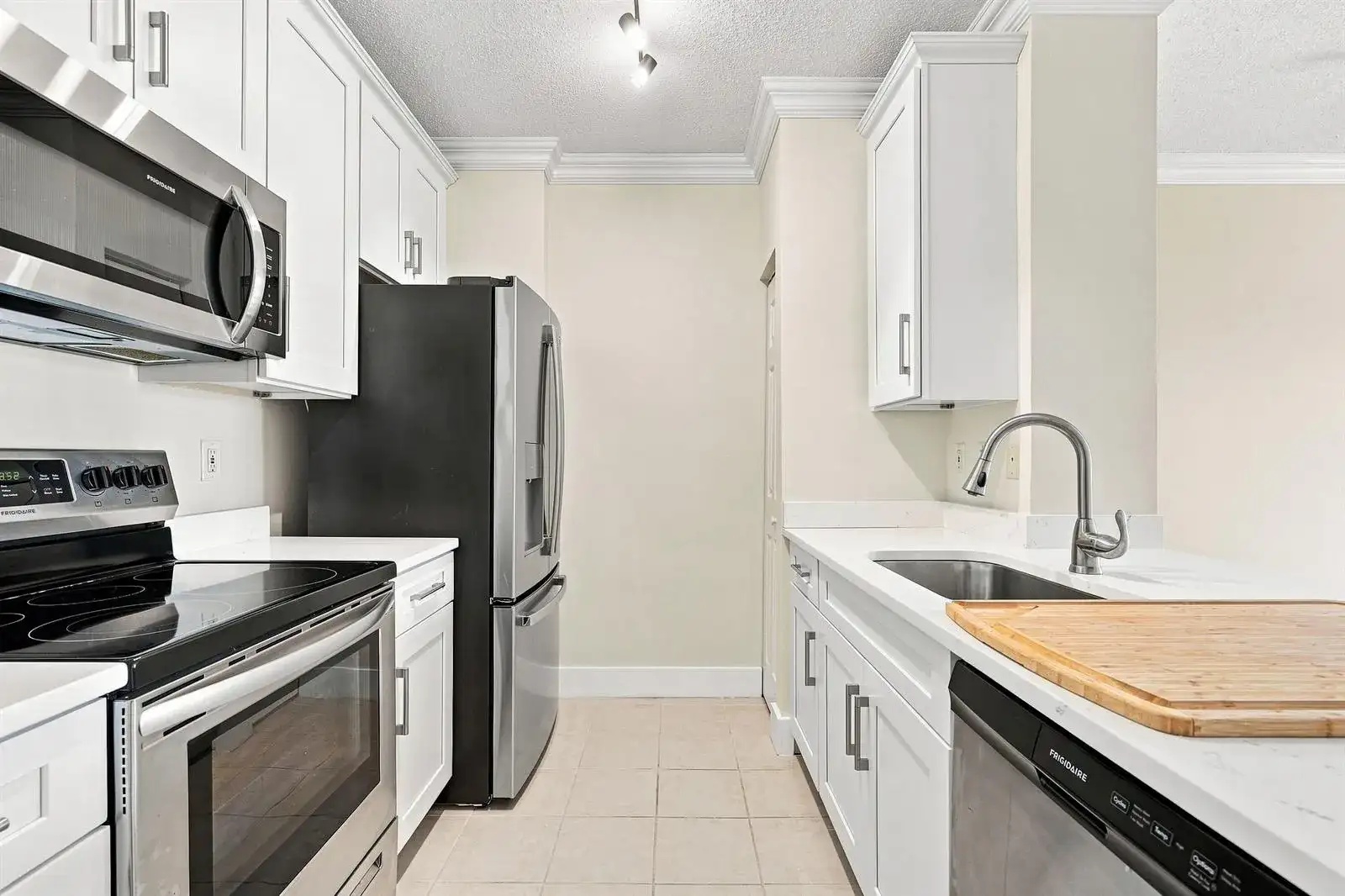 780 S Sapodilla Avenue # 412, West Palm Beach FL 33401 photo 4