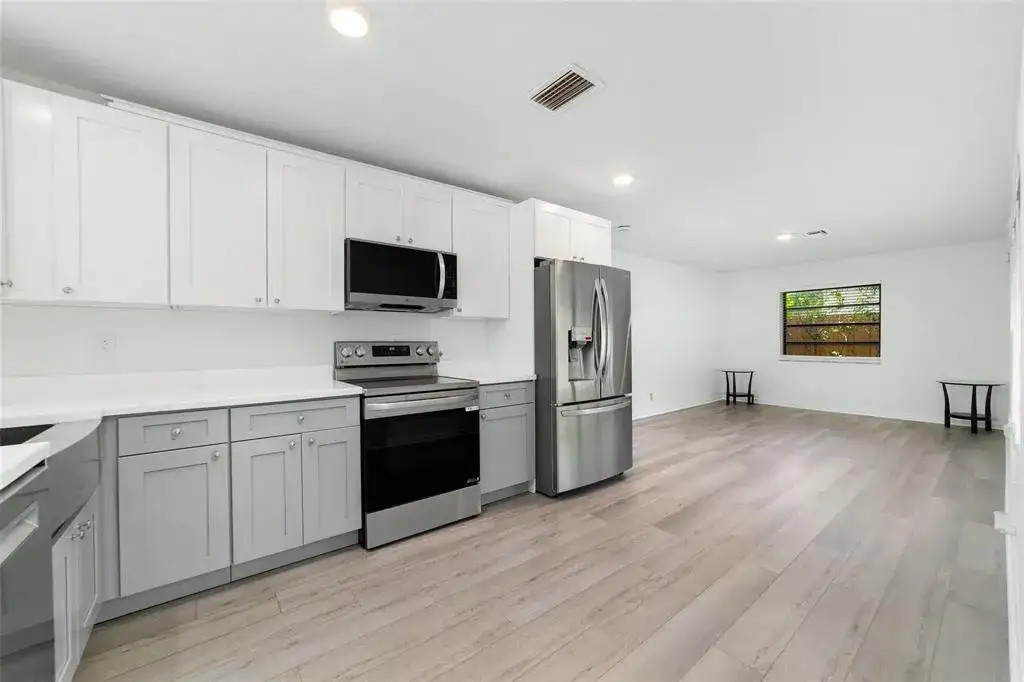 1273 NE 37TH Street, Oakland Park FL 33334 photo 4