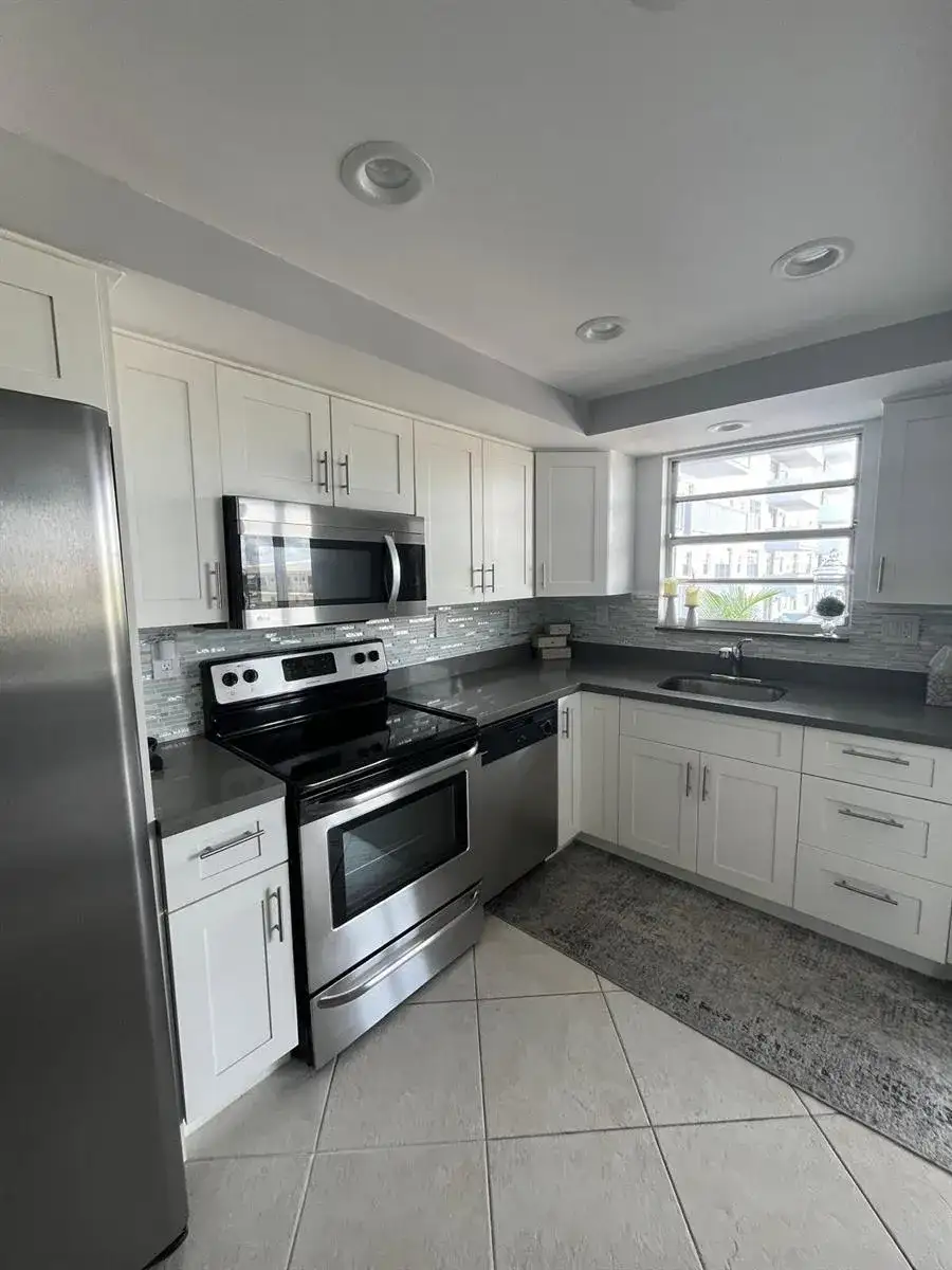 137 GOLDEN ISLES Drive # 412, Hallandale Beach FL 33009 photo 3