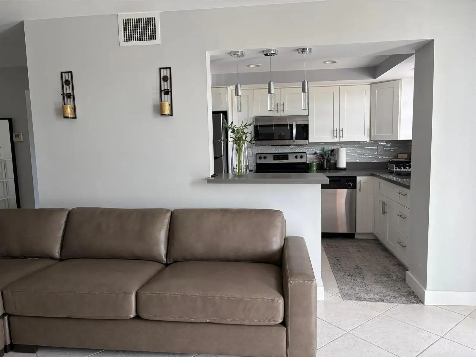137 GOLDEN ISLES Drive # 412, Hallandale Beach FL 33009 photo 4