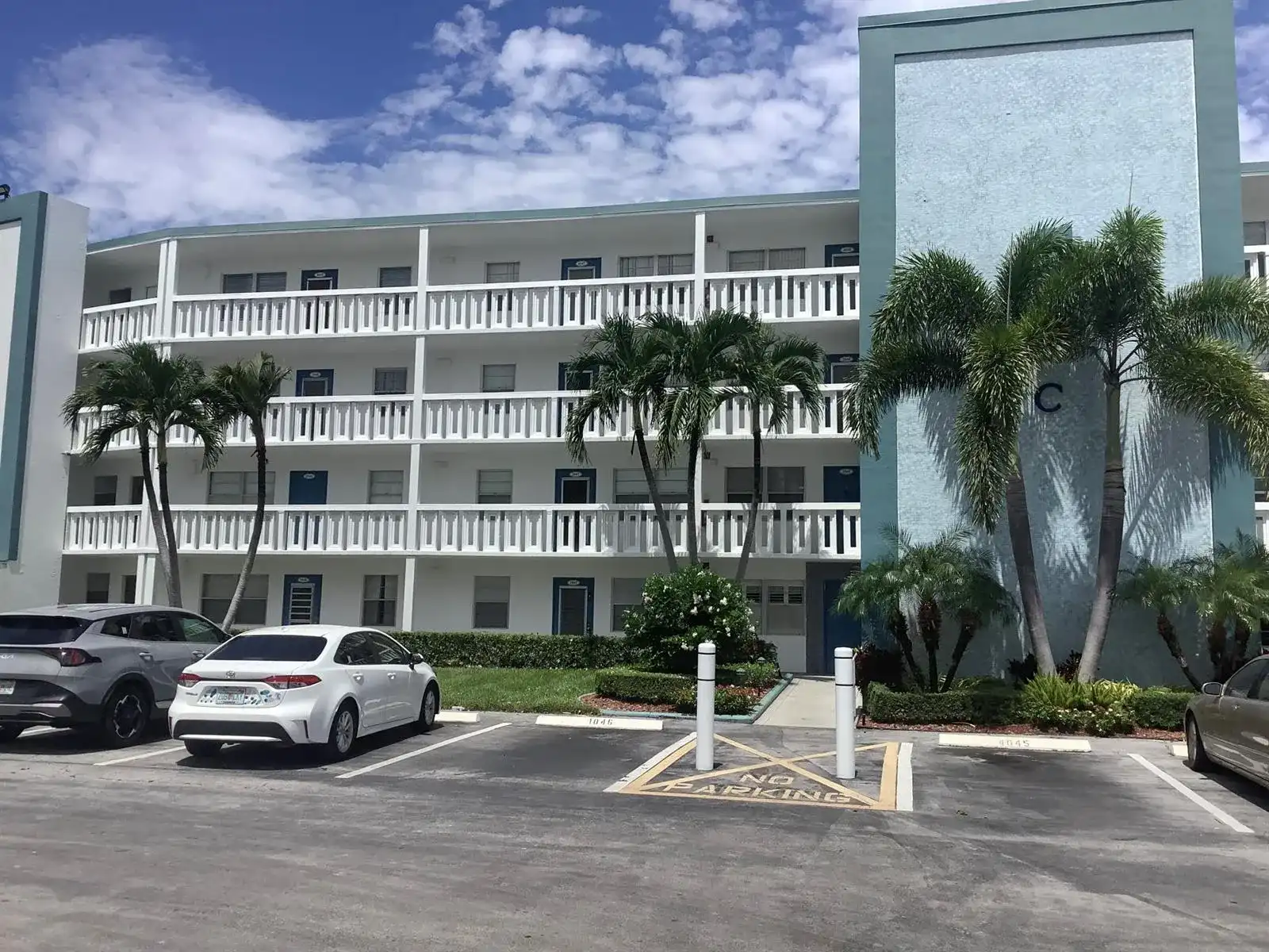 1045 EXETER C # 1045, Boca Raton FL 33434