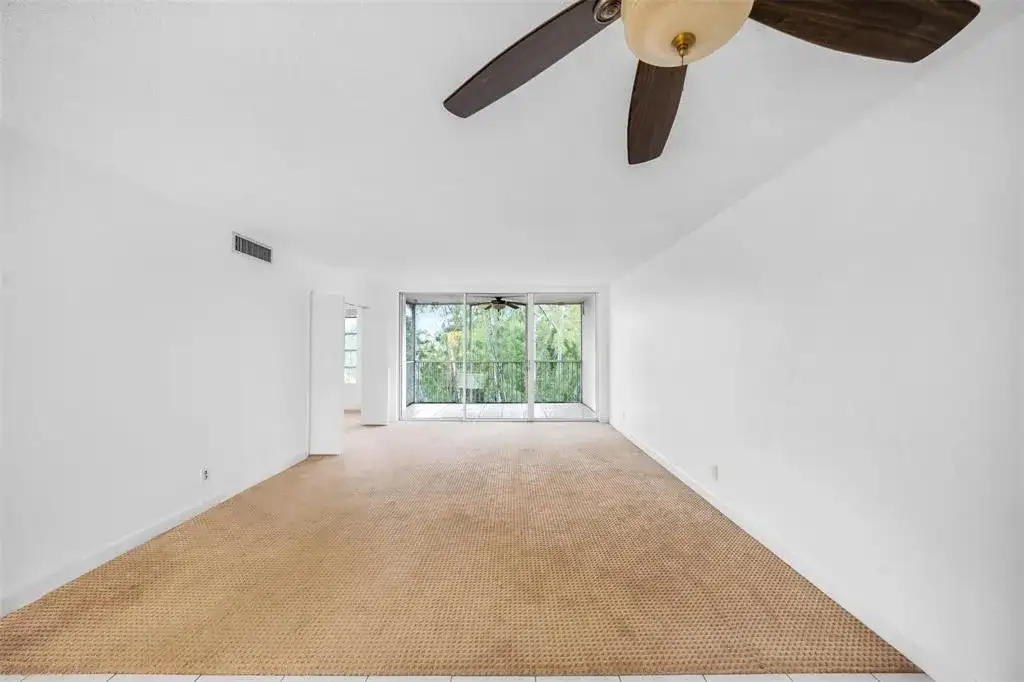3051 S PALM AIRE Drive # 408, Pompano Beach FL 33069 photo 5