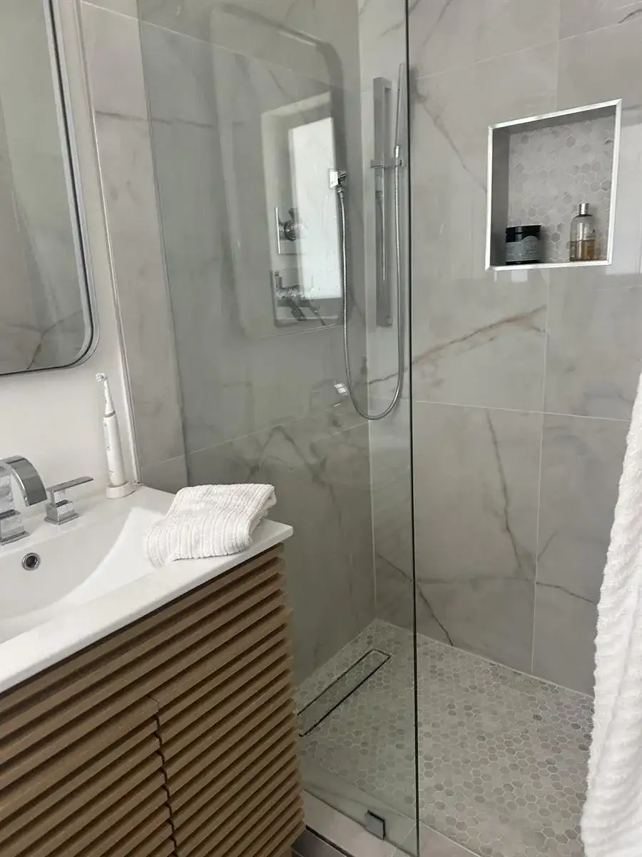 317 NW 26TH Court, Wilton Manors FL 33311 photo 3