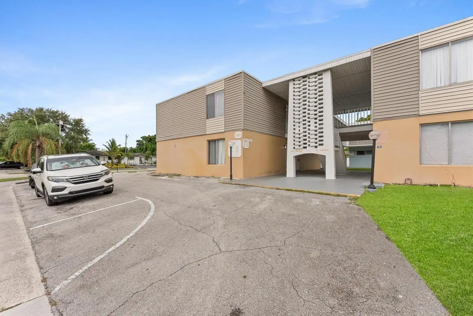1500 CRESCENT Circle # A14, Lake Park FL 33403 photo 2