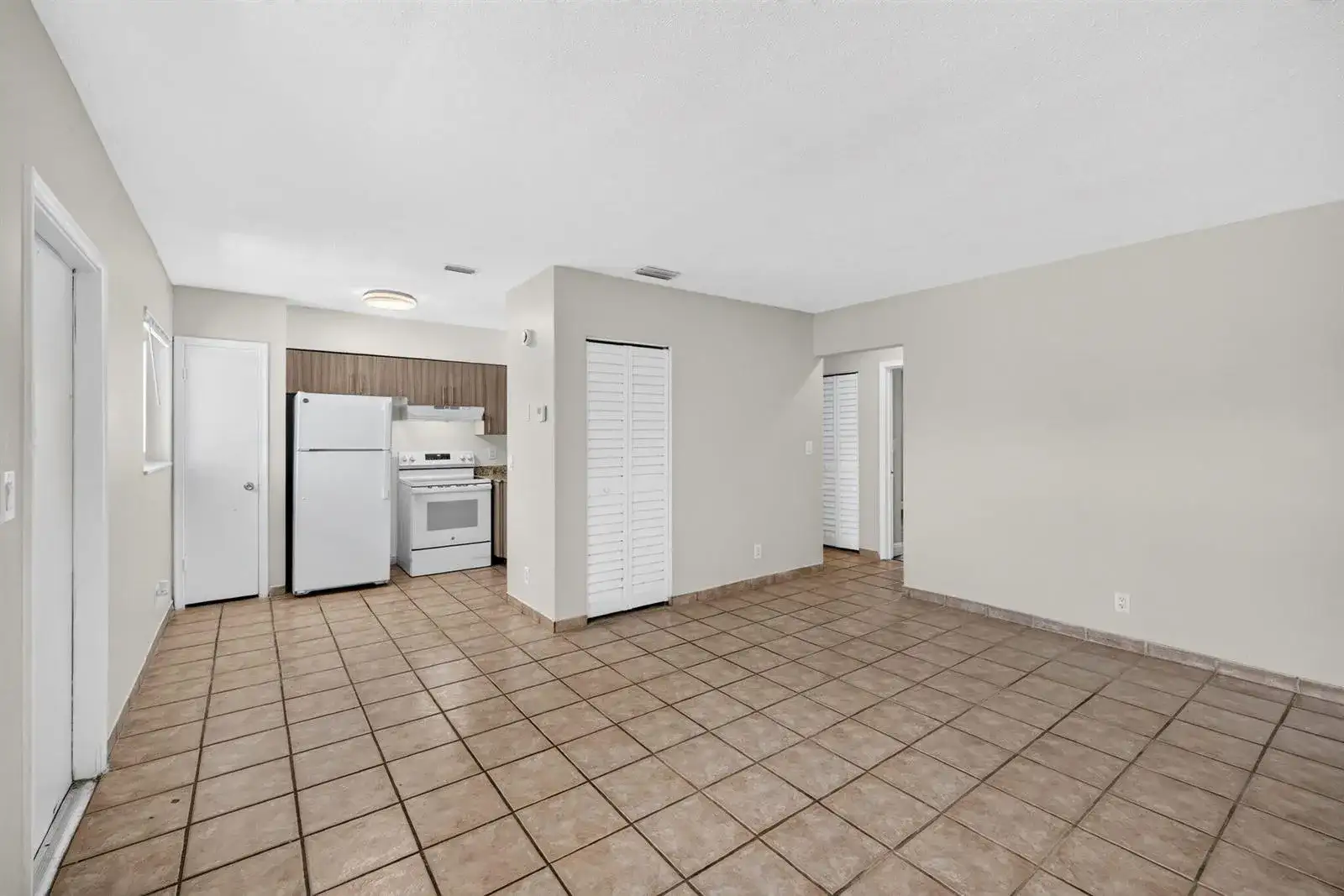 1007 W PROSPECT # 205, Fort Lauderdale FL 33309 photo 2