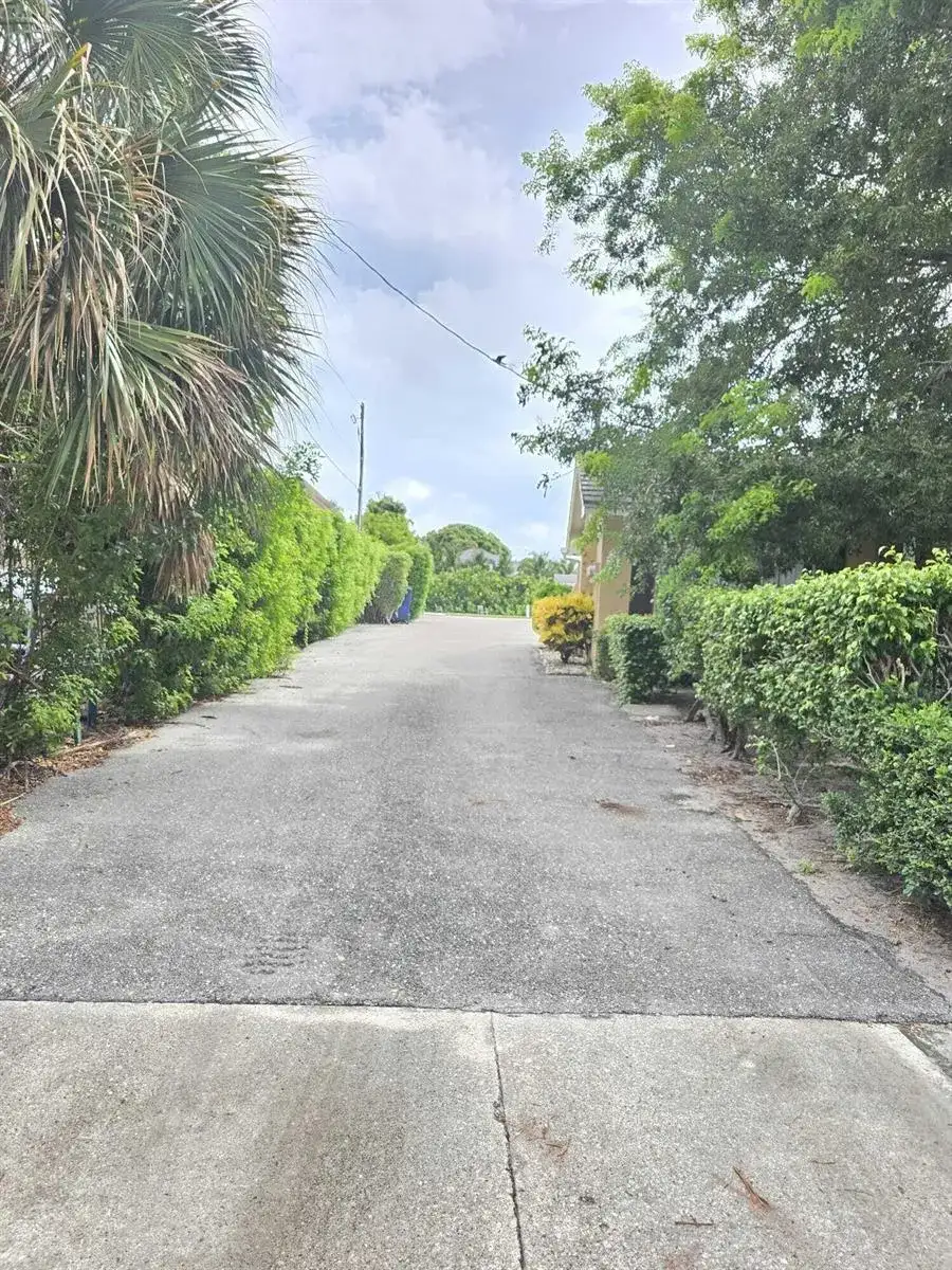 330 SOUTHWIND Drive # 6, North Palm Beach FL 33408 photo 2