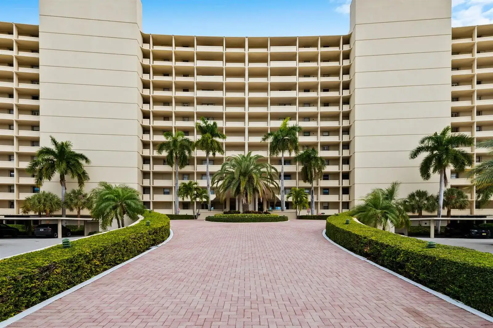 134 LAKESHORE Drive # 814, North Palm Beach FL 33408 photo 3