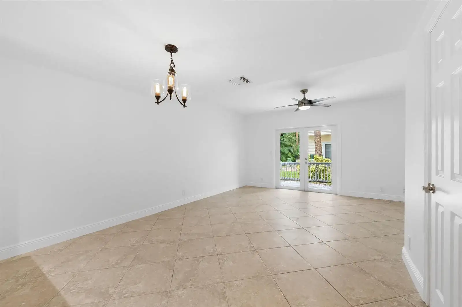 1843 NE 15TH Avenue, Fort Lauderdale FL 33305 photo 2