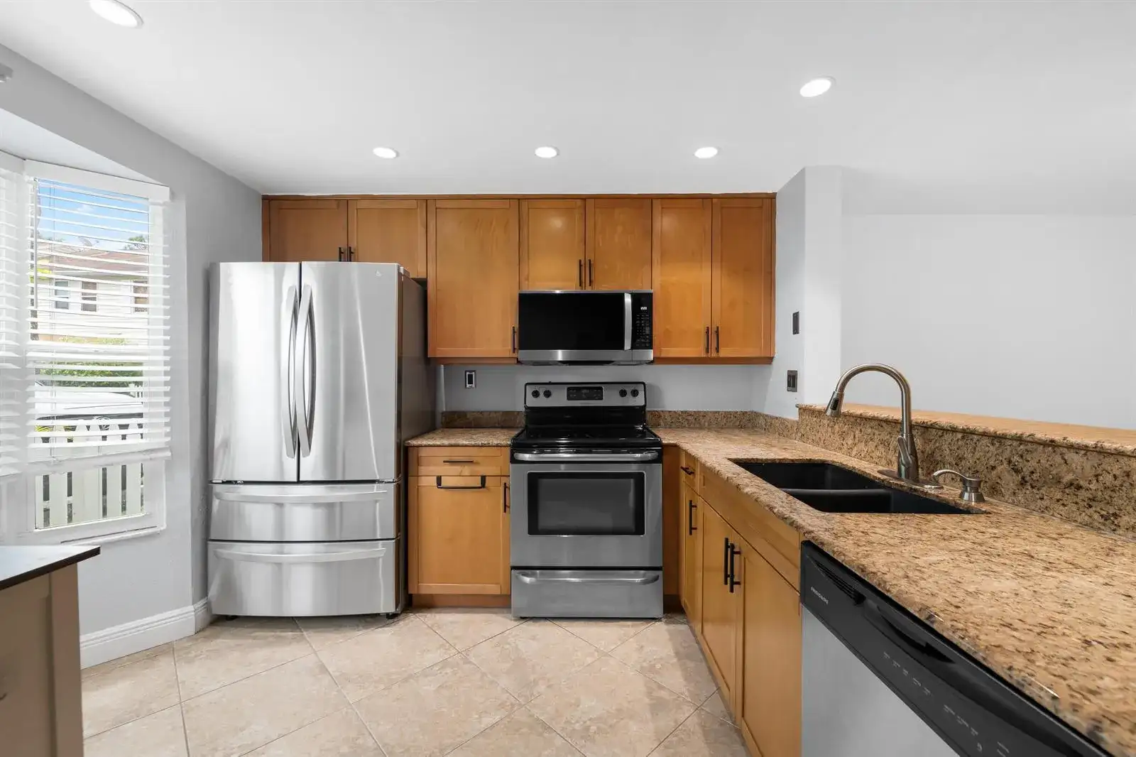 1843 NE 15TH Avenue, Fort Lauderdale FL 33305 photo 5