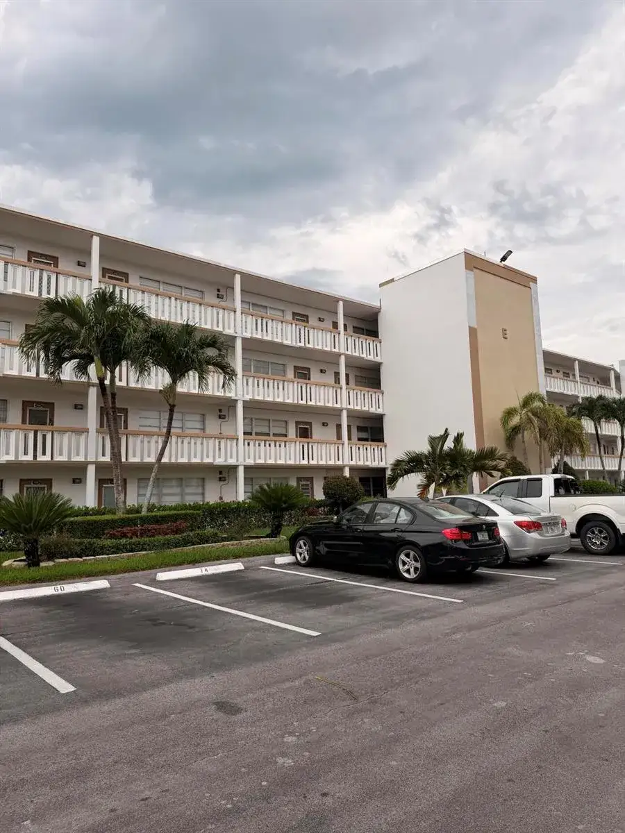 2094 Cornwall E, Boca Raton FL 33434