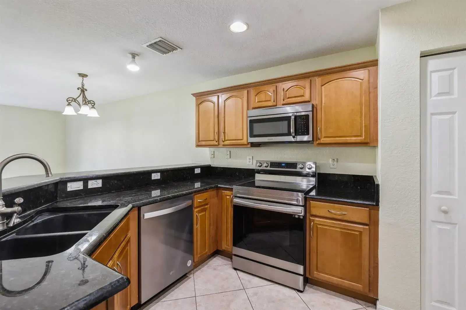 22131 Majestic Woods Way, Boca Raton FL 33428 photo 2