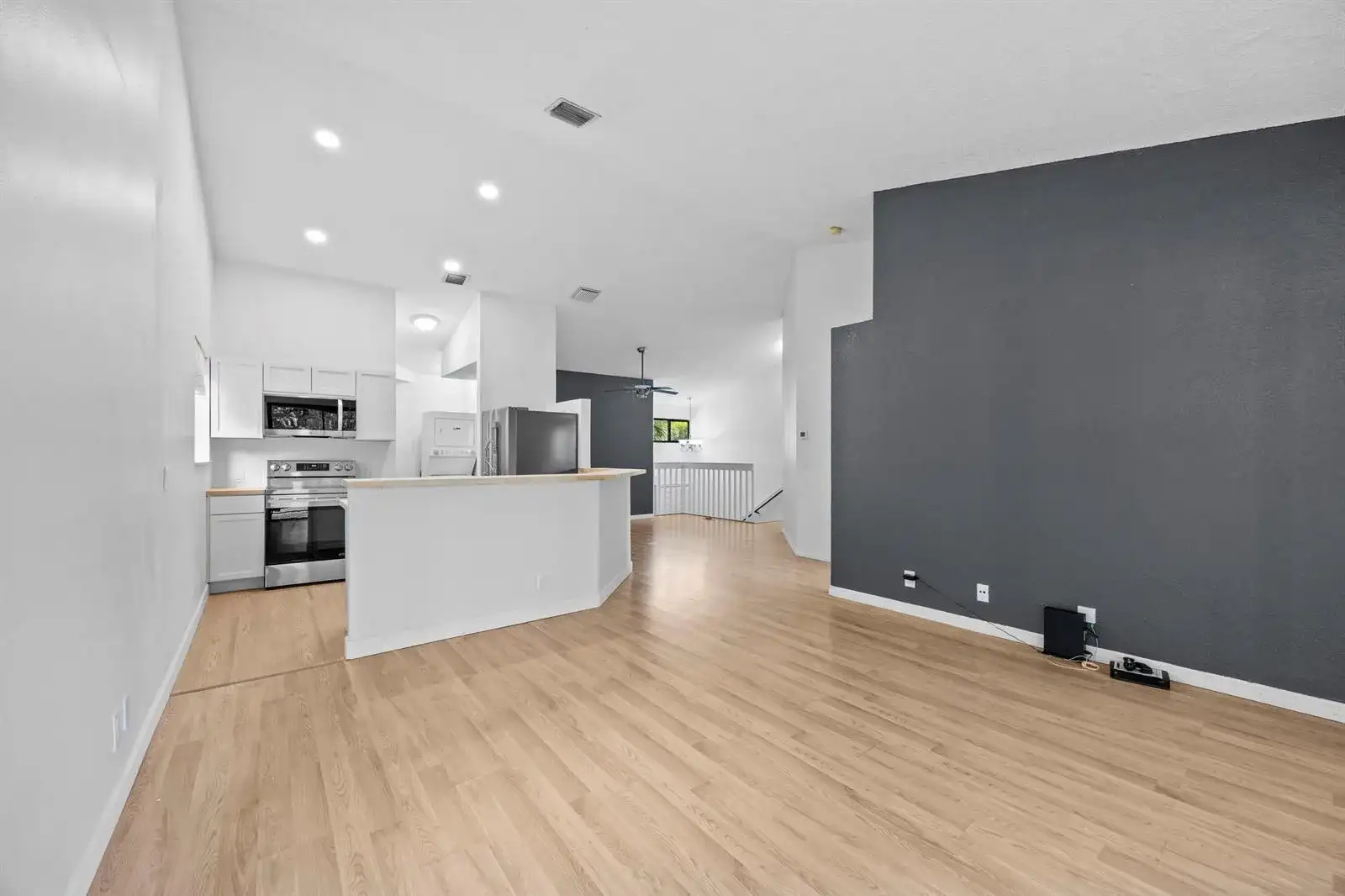 15 Via De Casas Sur # 204, Boynton Beach FL 33426 photo 5