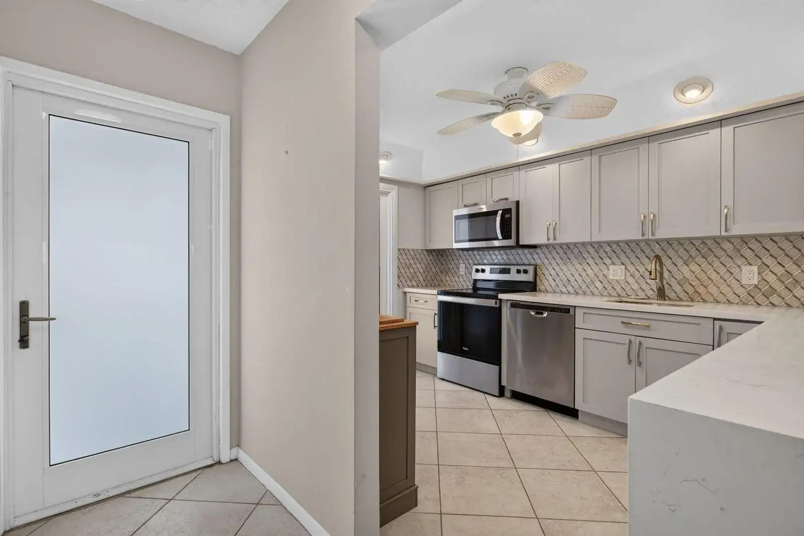 2731 NE 14TH ST Causeway # 702, Pompano Beach FL 33062 photo 2