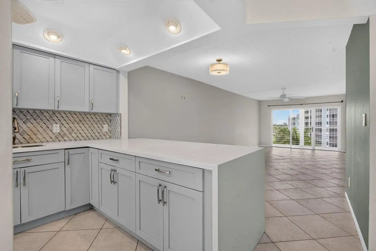 2731 NE 14TH ST Causeway # 702, Pompano Beach FL 33062 photo 3