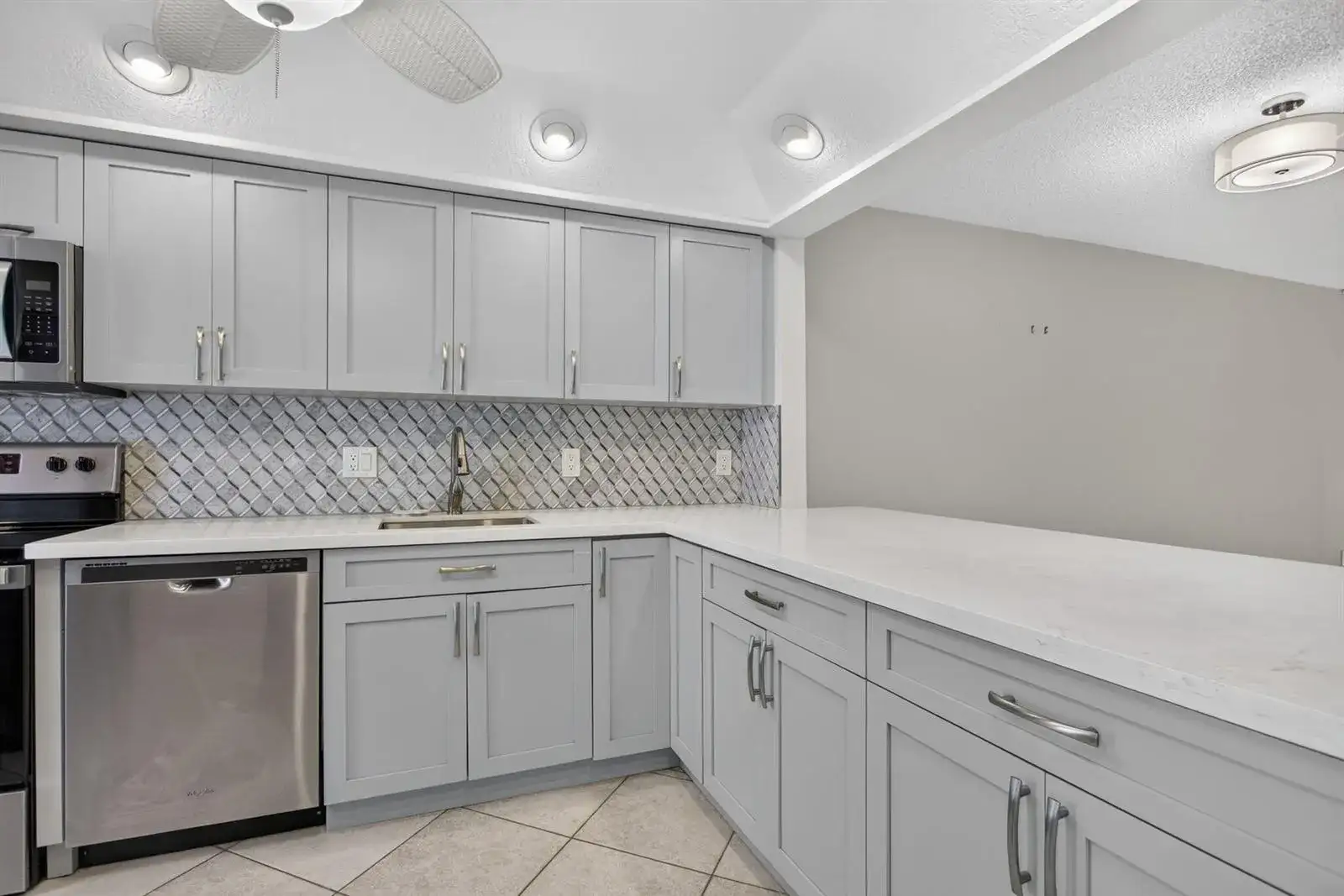 2731 NE 14TH ST Causeway # 702, Pompano Beach FL 33062 photo 4