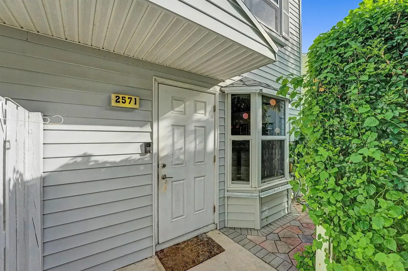2571 NE 15TH Street, Pompano Beach FL 33062 photo 2