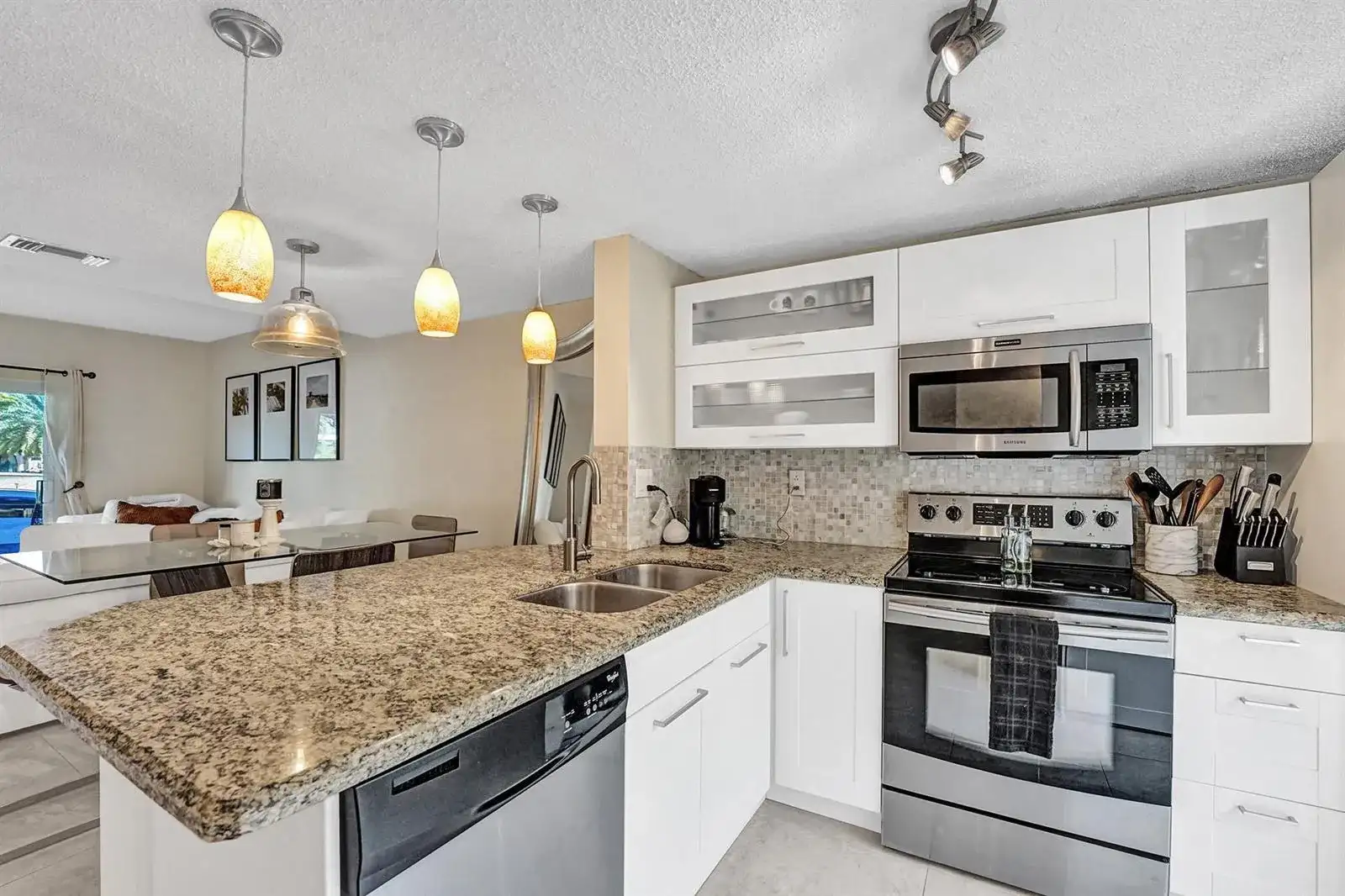 2571 NE 15TH Street, Pompano Beach FL 33062 photo 4