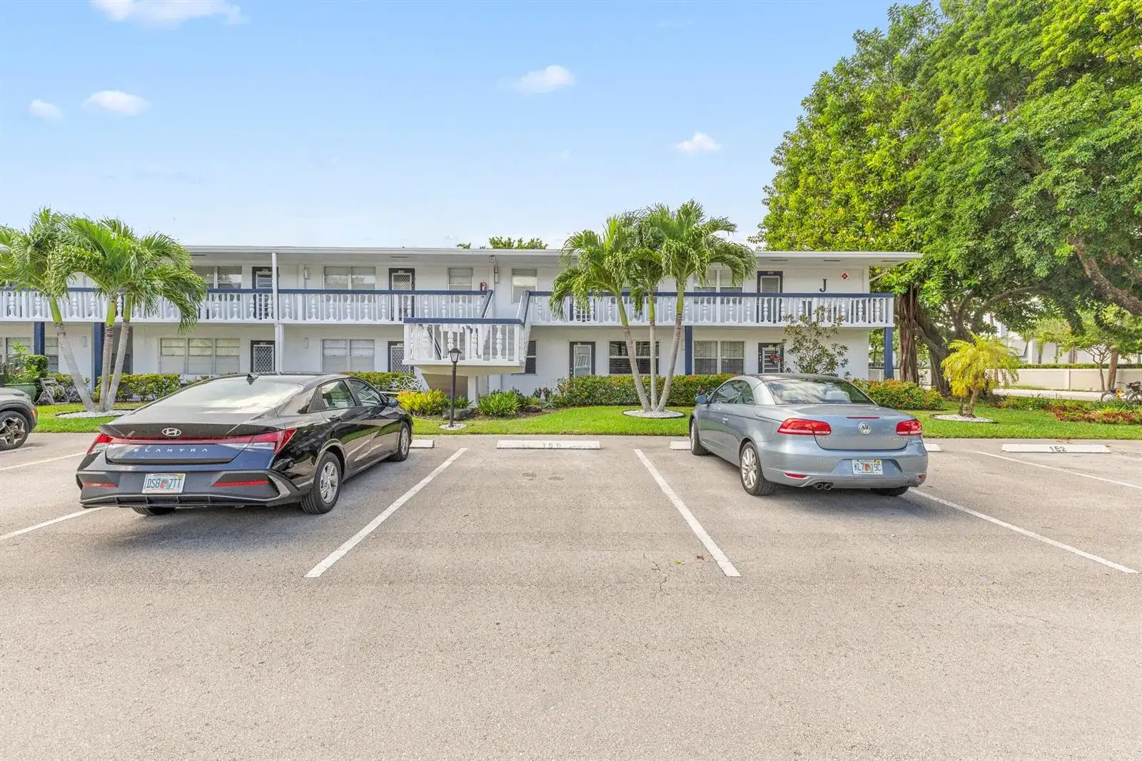 159 Newport J, Deerfield Beach FL 33442 photo 2