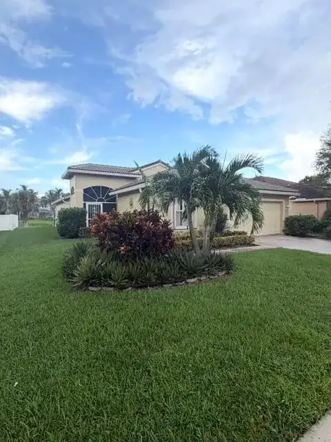 5374 OAKMONT VILLAGE Circle, Lake Worth FL 33463 photo 2