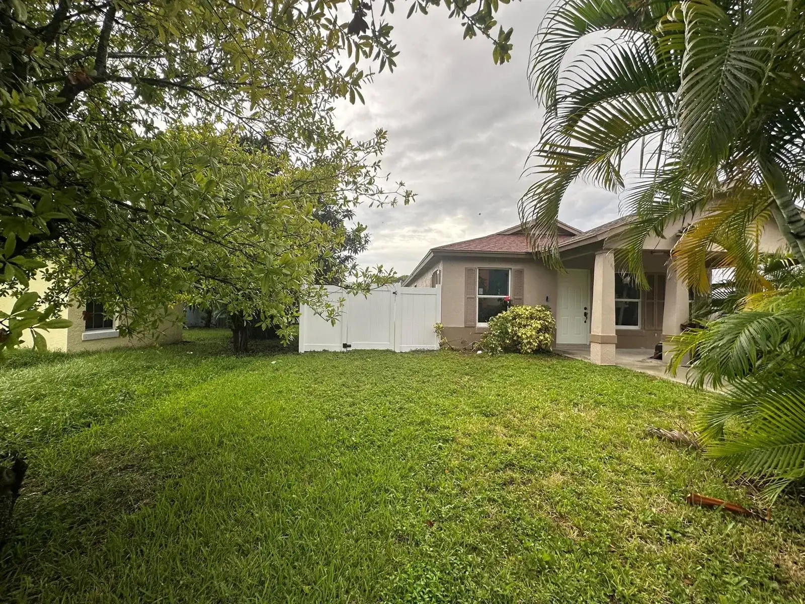 1111 Douglass Avenue, West Palm Beach FL 33401 photo 2