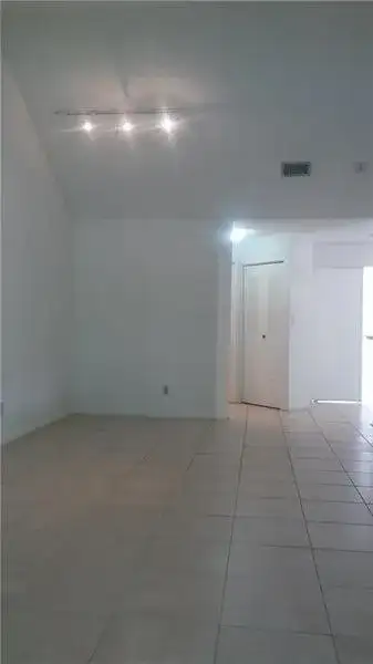 1095 CORAL CLUB Drive # 1095, Coral Springs FL 33071 photo 5