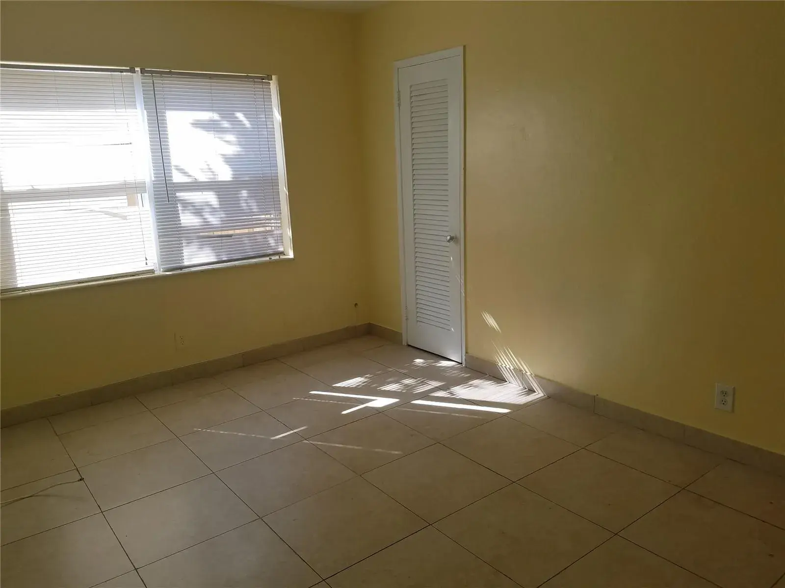 1907 Cleveland Street, Hollywood FL 33020