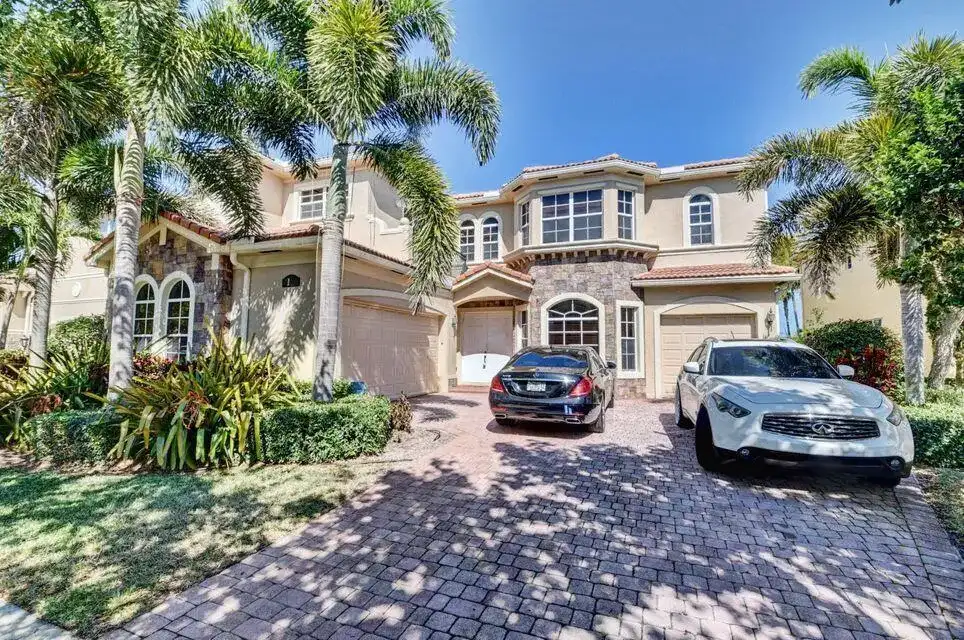8800 COBBLESTONE POINT Circle, Boynton Beach FL 33472