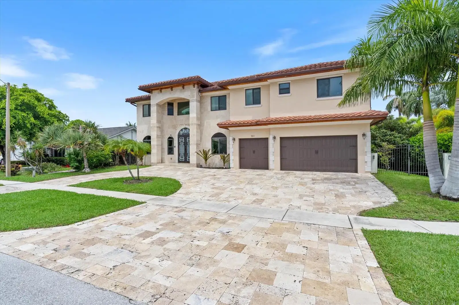 301 SANDALWOOD Lane, Boca Raton FL 33487 photo 3