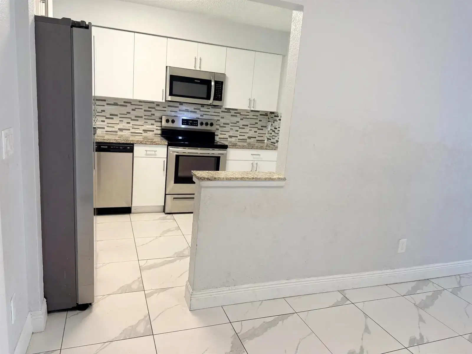 1104 RIVERSIDE Drive, FL 33463 photo 4