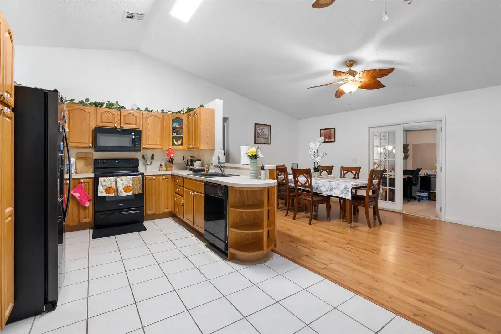 565 SW CHERRYHILL Road, Port St. Lucie FL 34953 photo 4