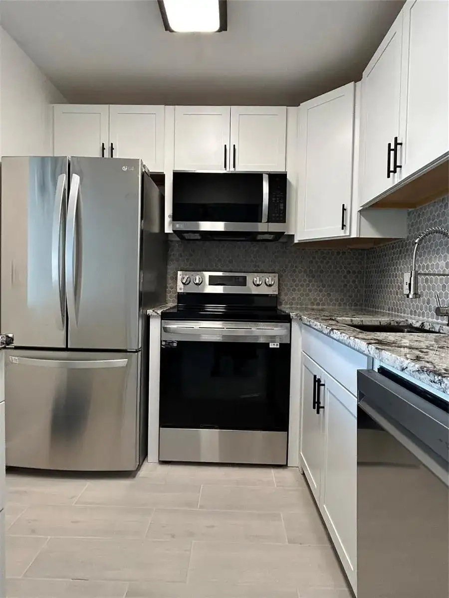 370 Durham L # 370, Deerfield Beach FL 33442 photo 4