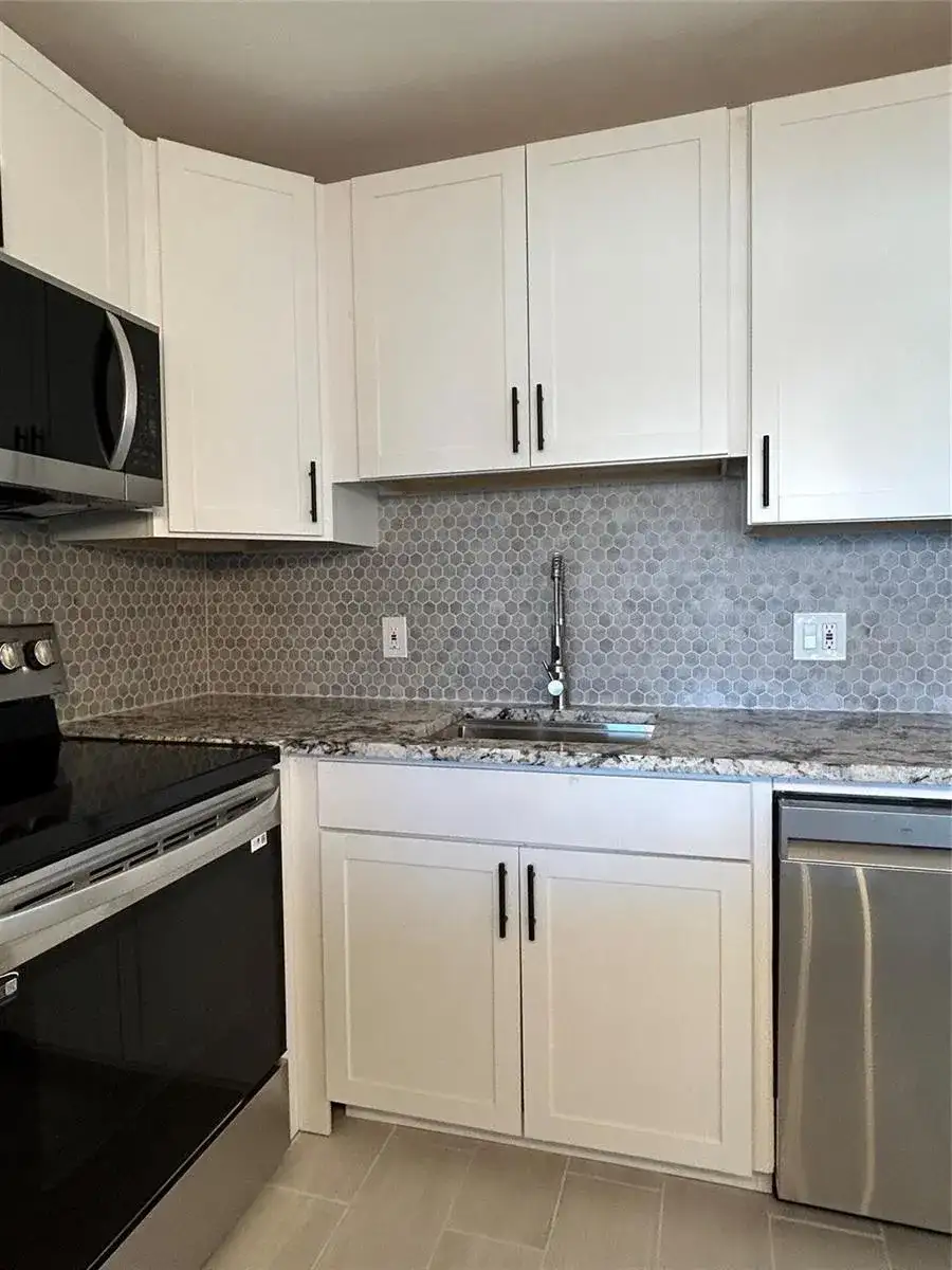 370 Durham L # 370, Deerfield Beach FL 33442 photo 5