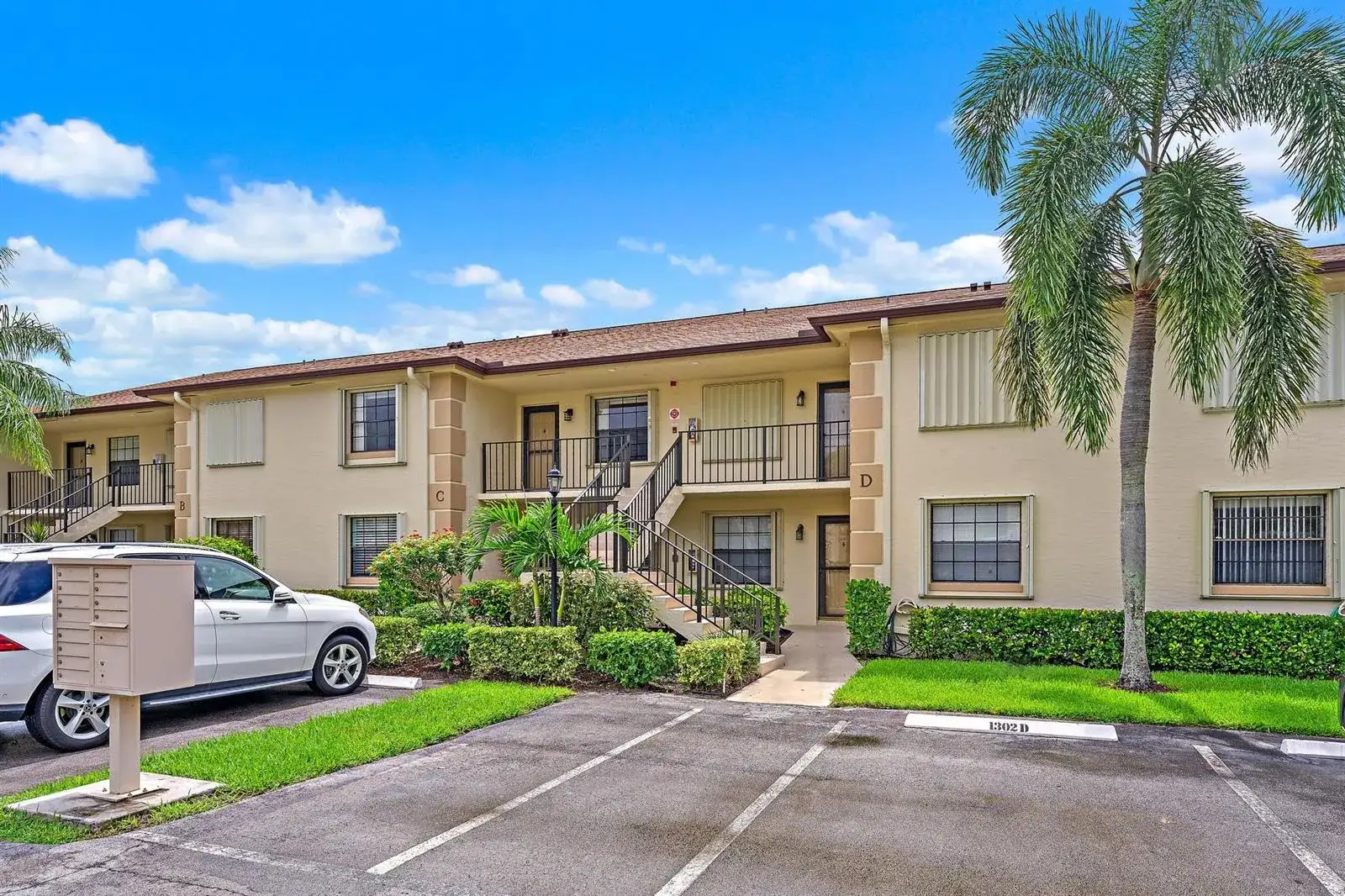 1302 Pinecrest Circle Unit c, Jupiter FL 33458 photo 2