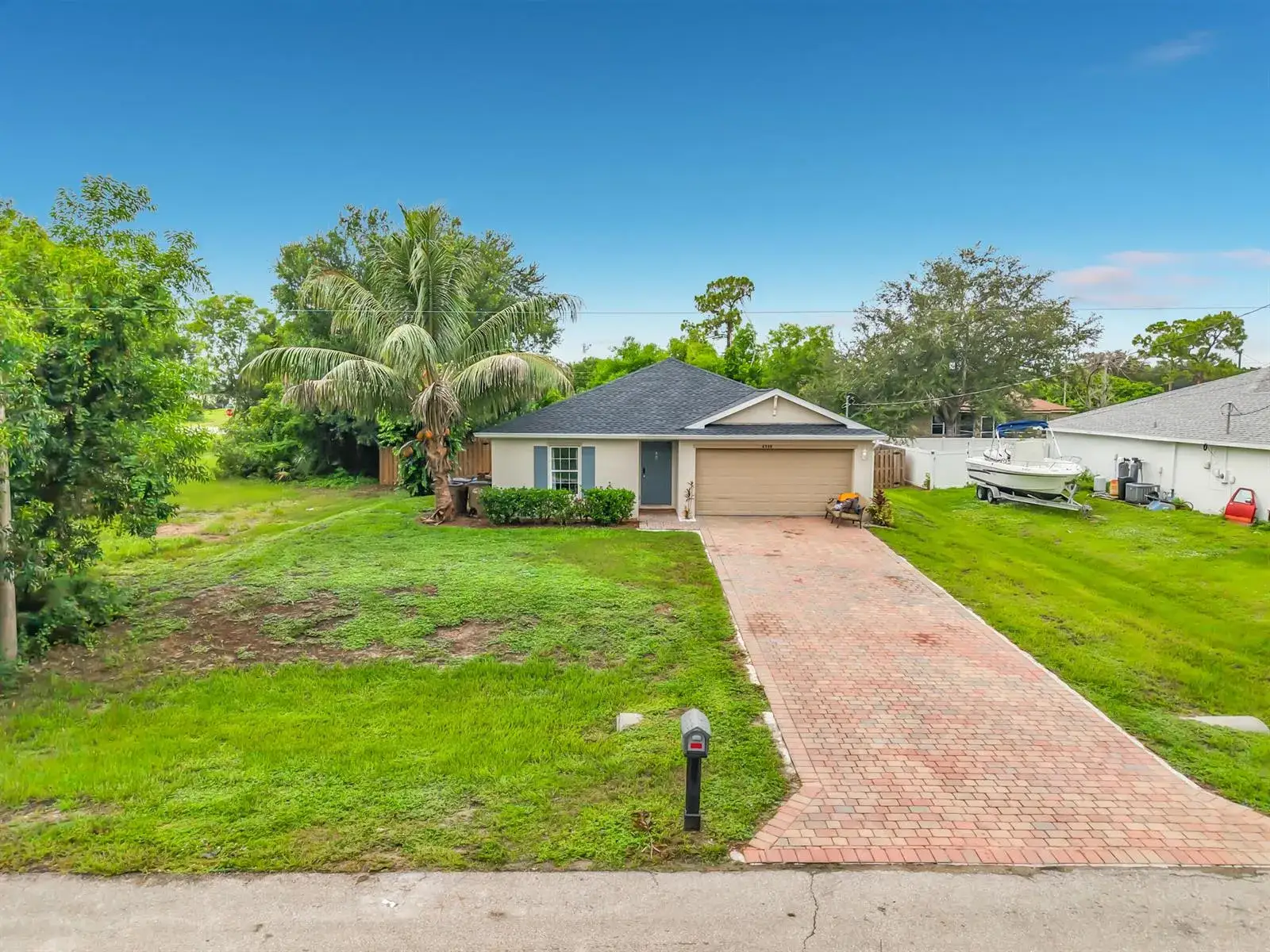 4306 NE 24TH Place, Cape Coral FL 33909