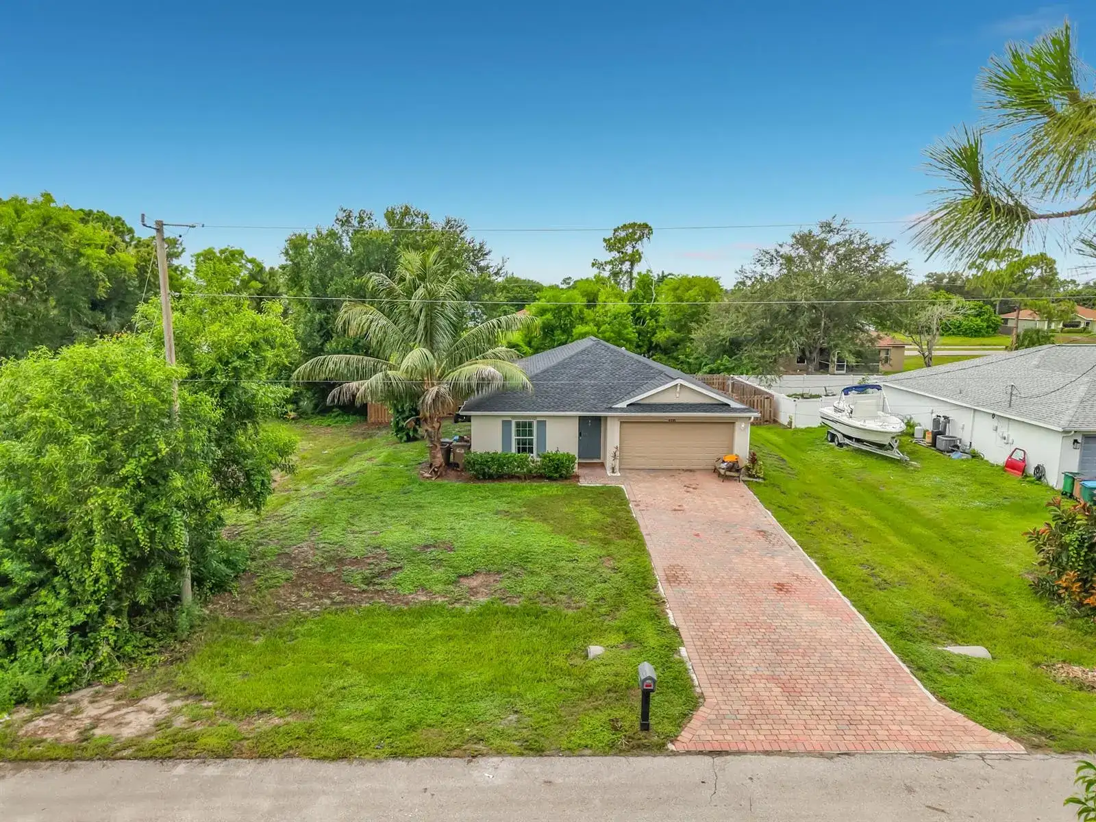 4306 NE 24TH Place, Cape Coral FL 33909 photo 4