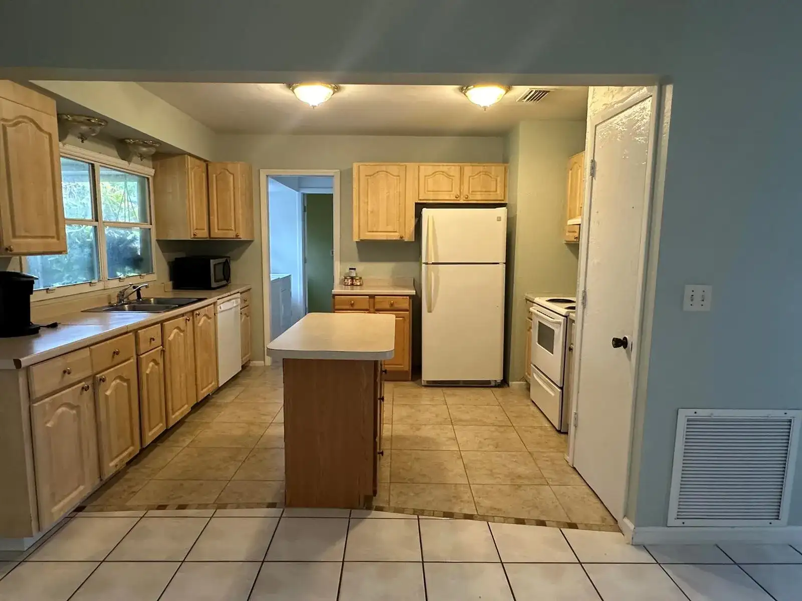 258 SW Bridgeport Drive, Port St. Lucie FL 34953 photo 4