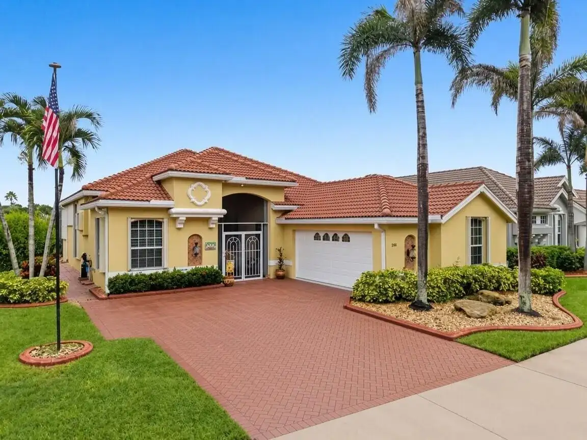 688 SW Lake Charles Circle, Port St. Lucie FL 34986 photo 3