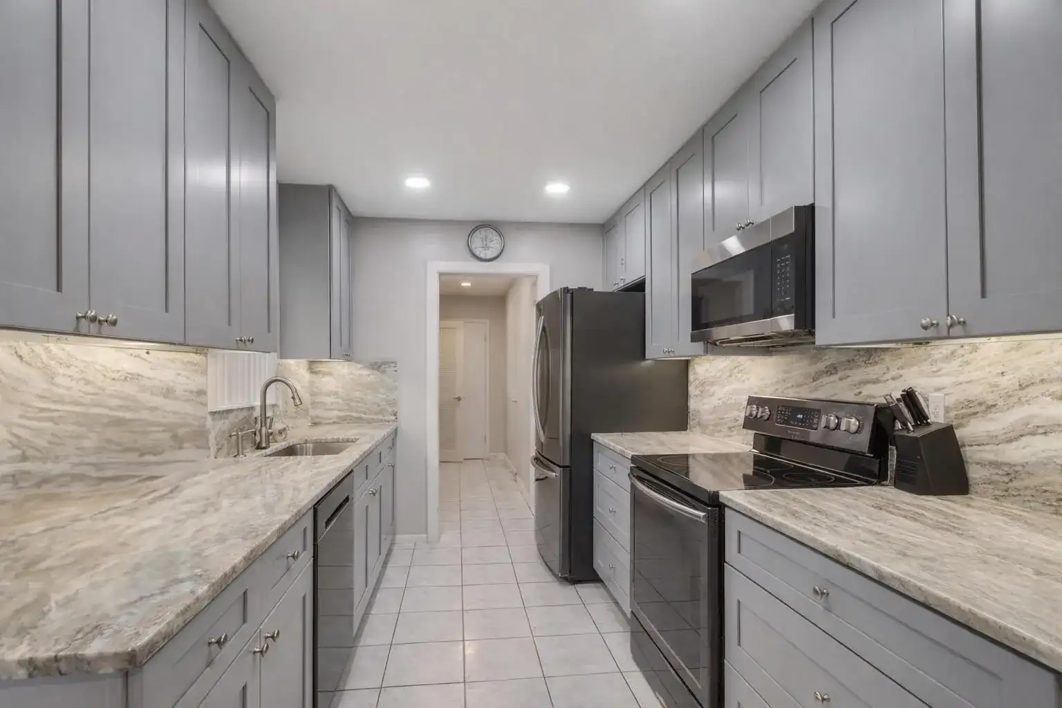 1686 SE BIDDLE Lane, Port St. Lucie FL 34983