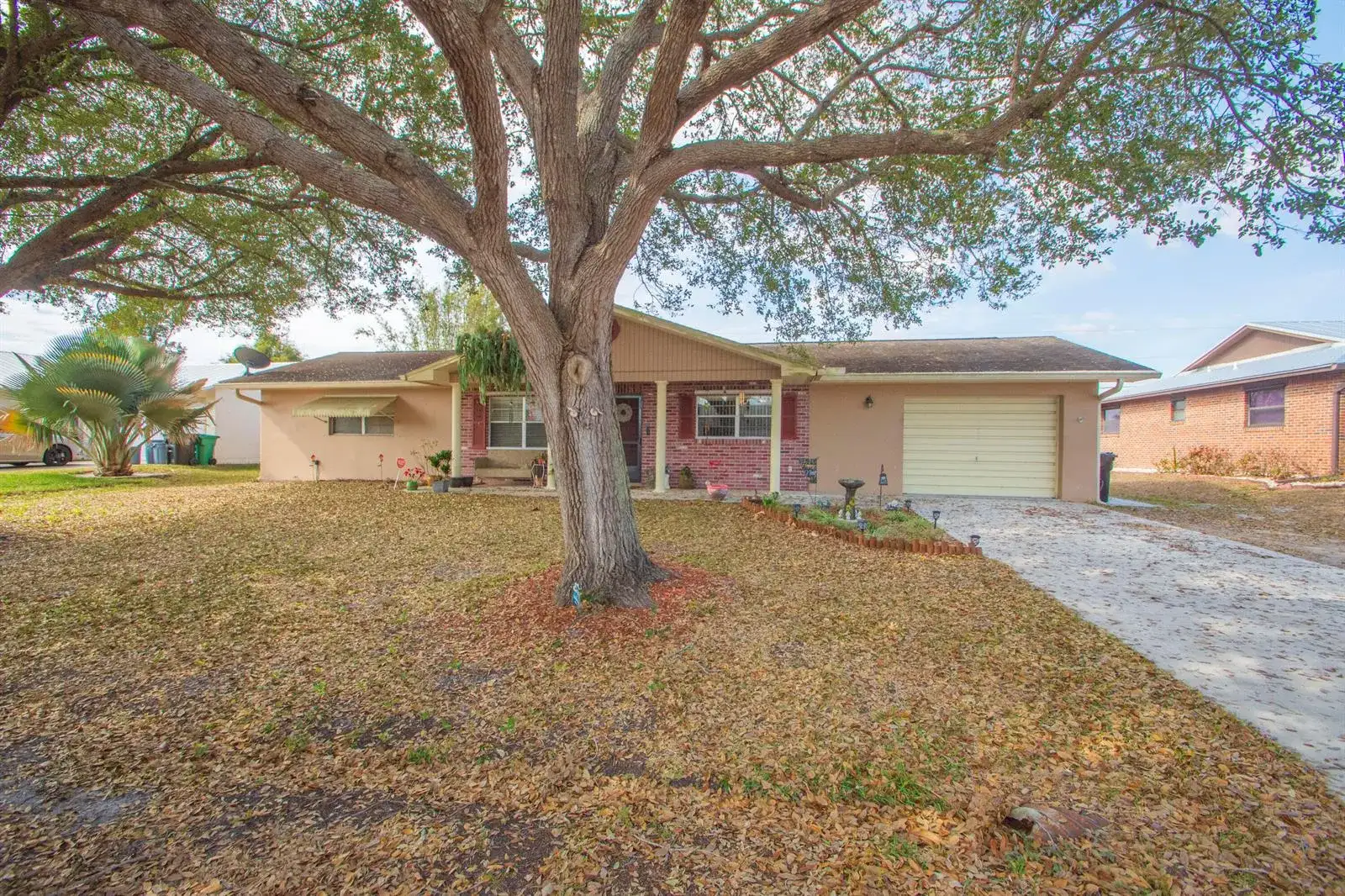 1686 SE BIDDLE Lane, Port St. Lucie FL 34983 photo 3
