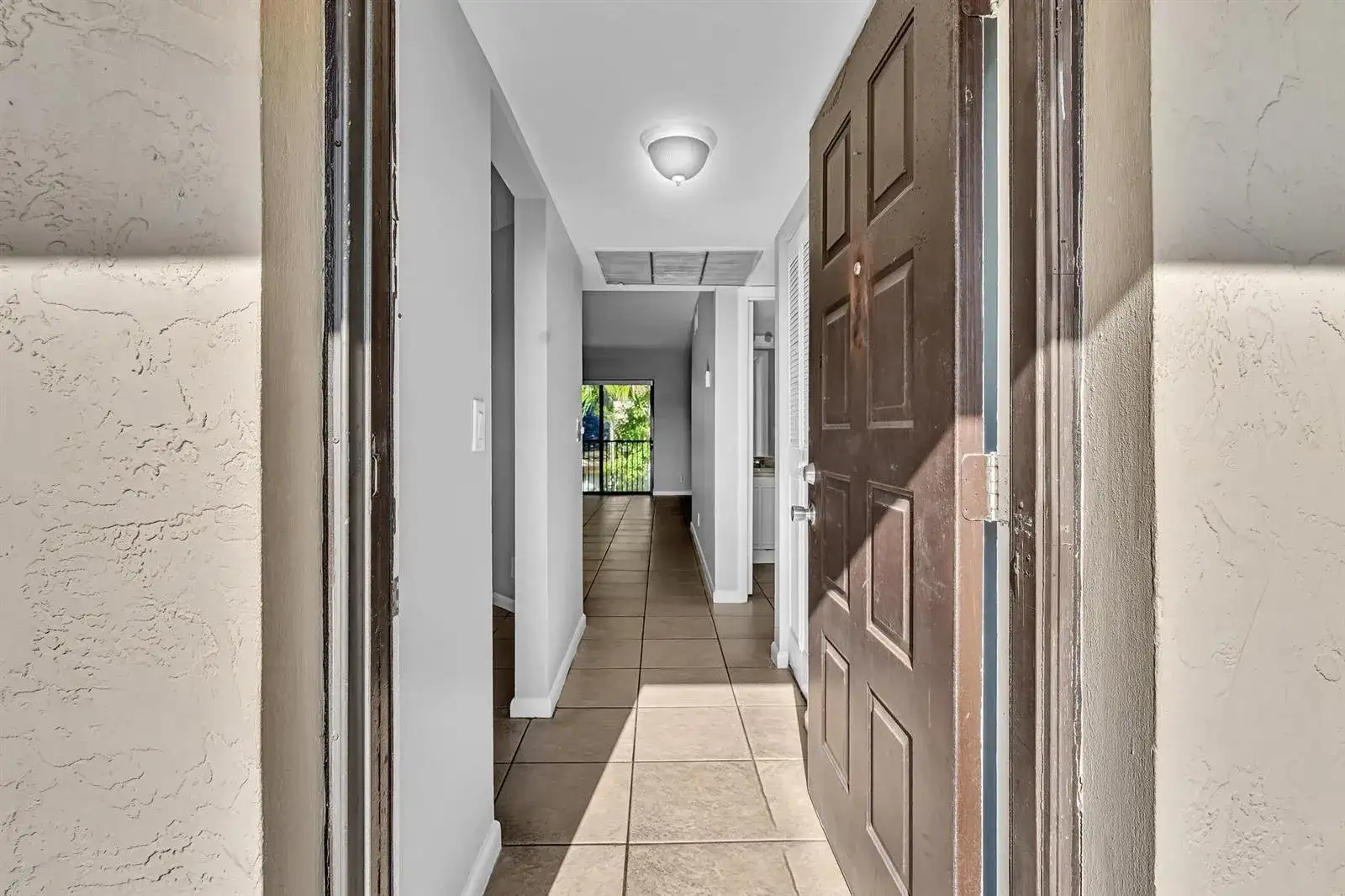 21904 LAKE FOREST Circle # 202, Boca Raton FL 33433 photo 2