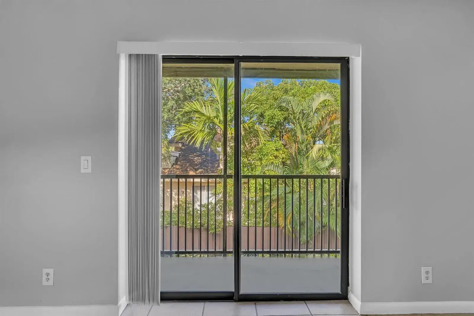 21904 LAKE FOREST Circle # 202, Boca Raton FL 33433 photo 5
