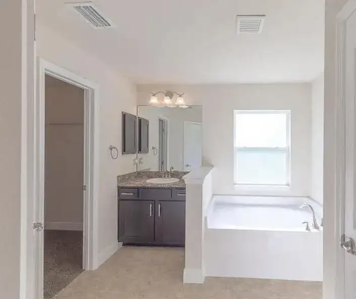 702 SE WALTERS Terrace, Port St. Lucie FL 34983 photo 3