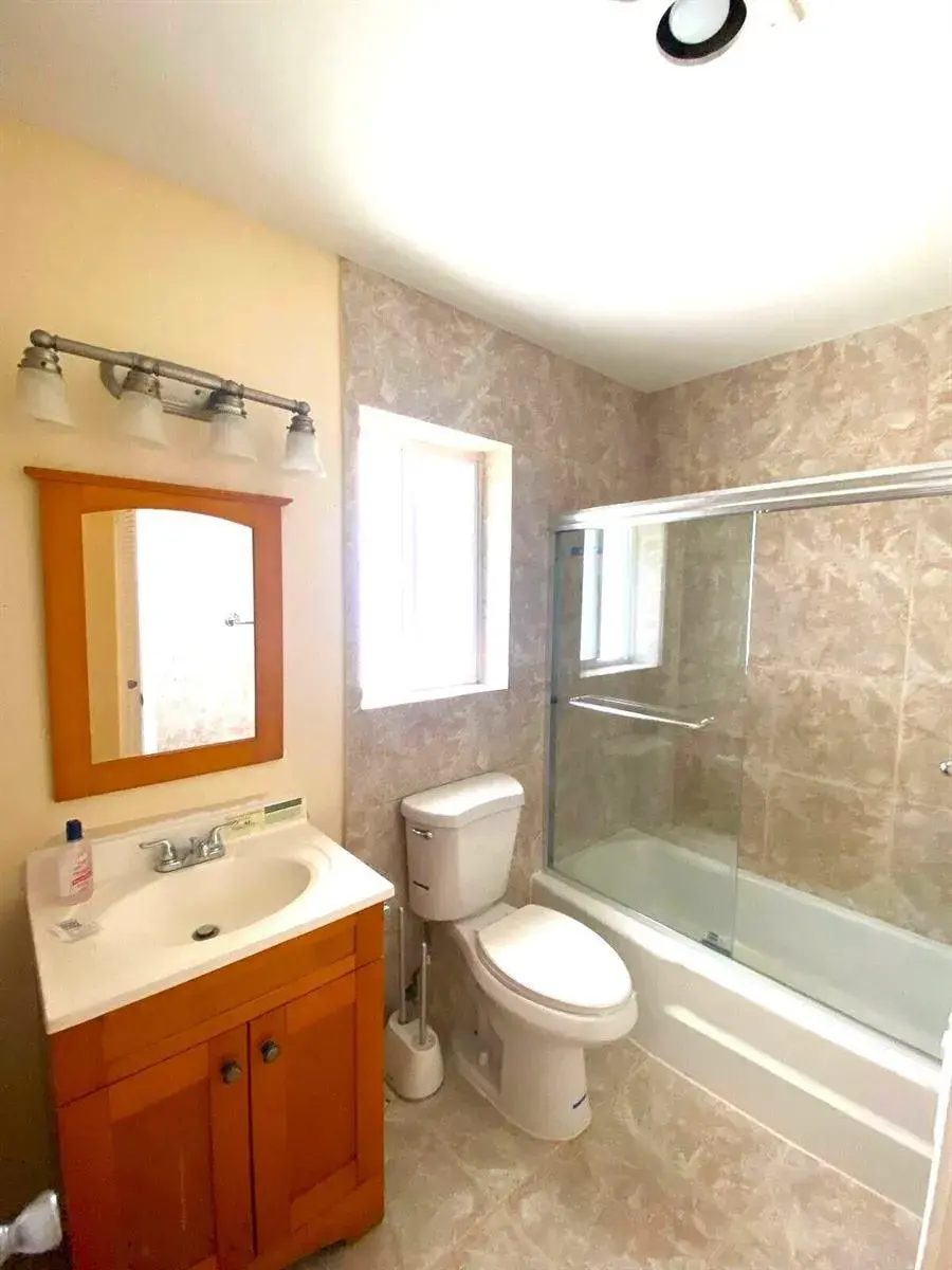 1020 CRYSTAL LAKE Drive # 209, Deerfield Beach FL 33064