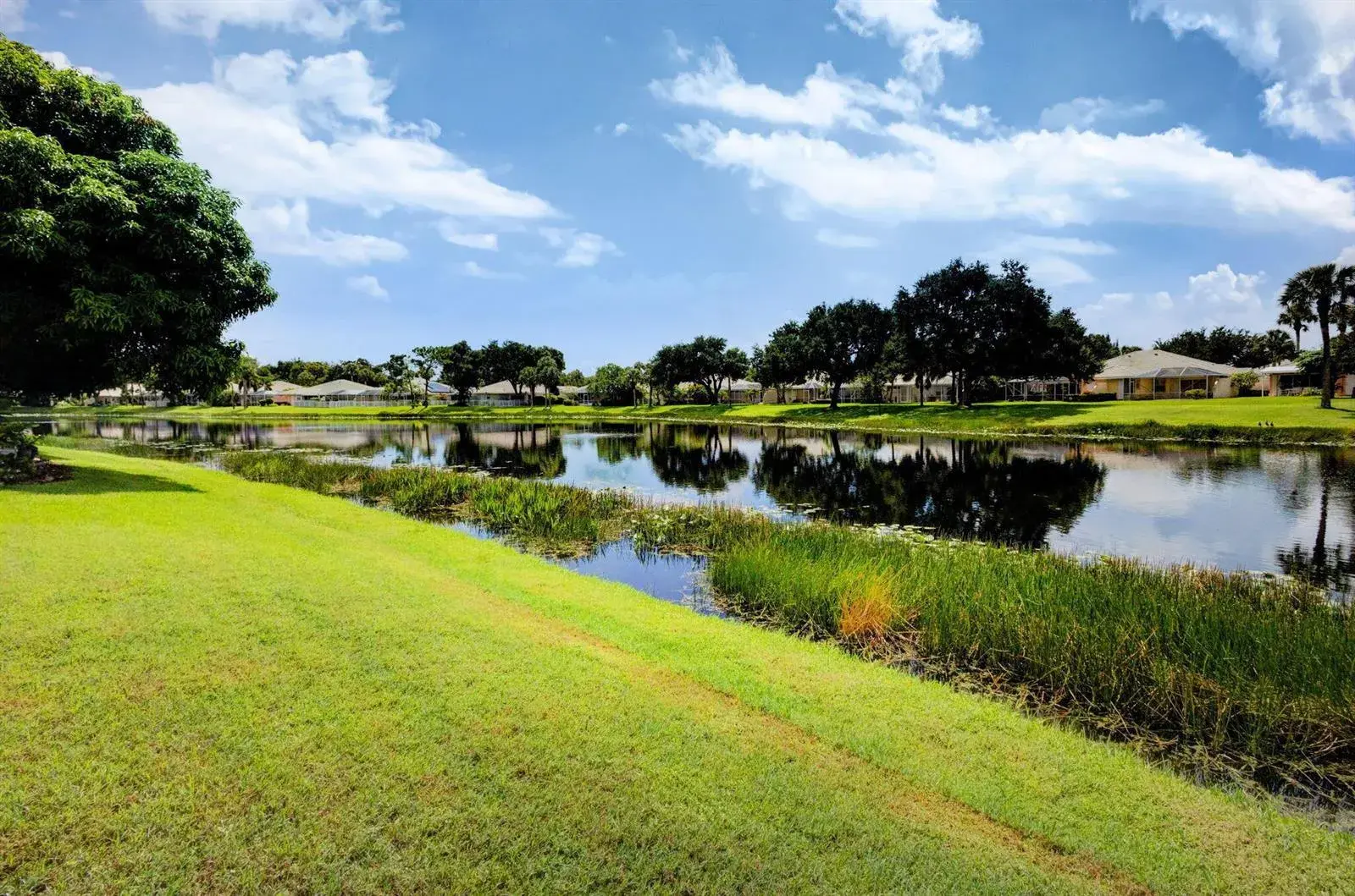 8390 E GARDEN OAKS Circle, Palm Beach Gardens FL 33410