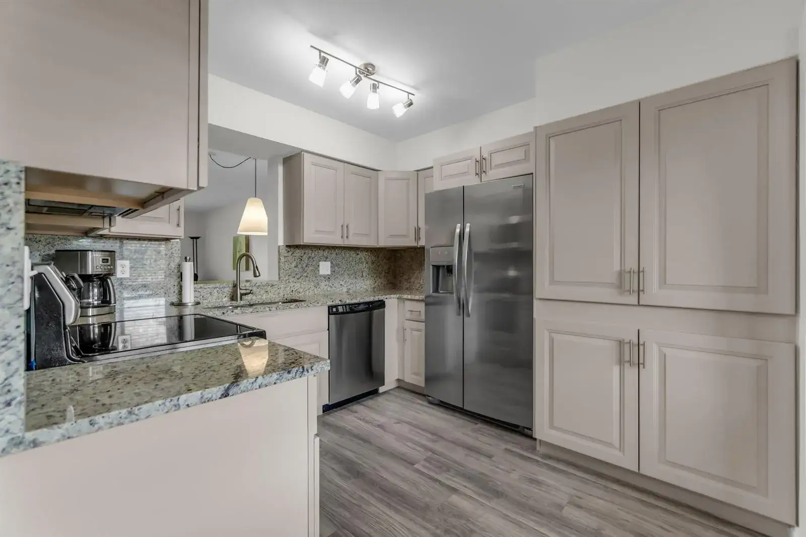 7267 HUNTINGTON Lane # 403, Delray Beach FL 33446 photo 2
