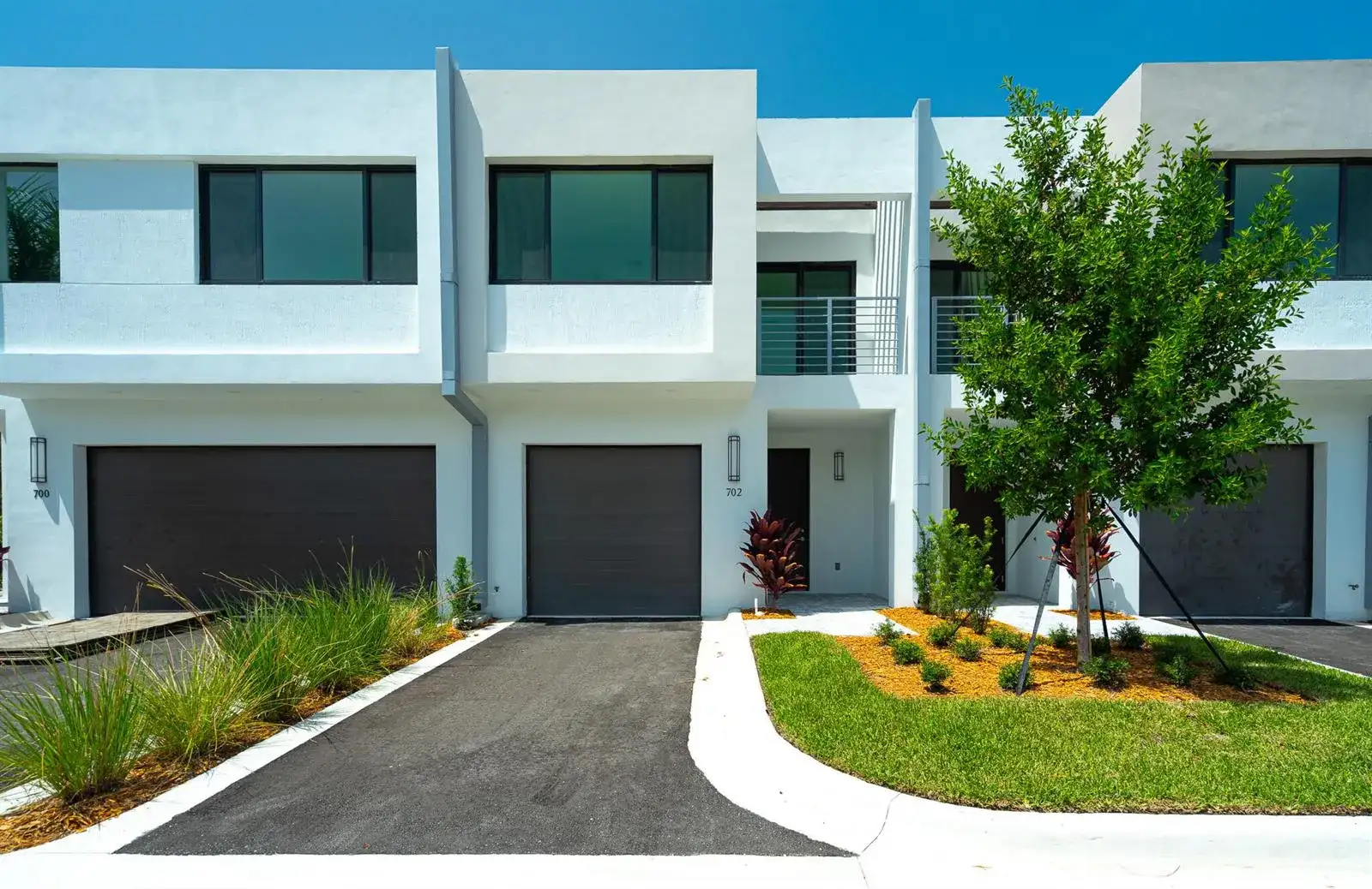 702 CYPRESS GROVE Drive # 702, Pompano Beach FL 33069 photo 2