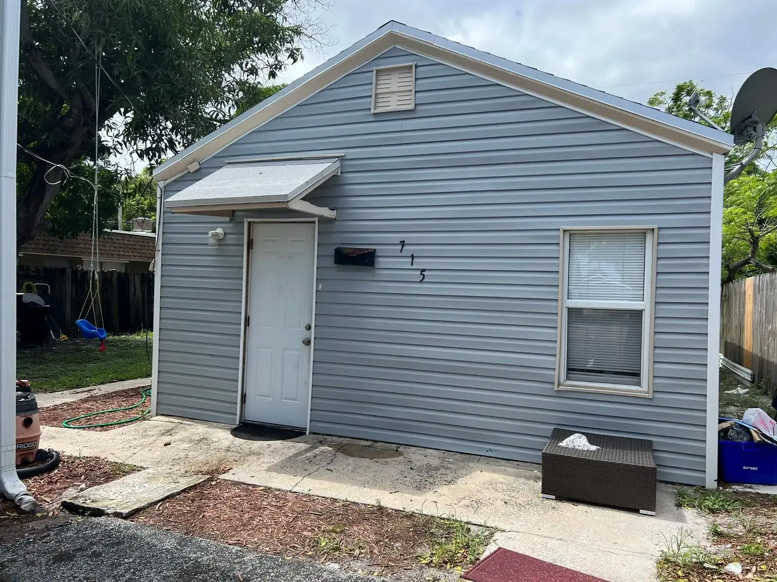 715 S B Street, FL 33460 photo 4